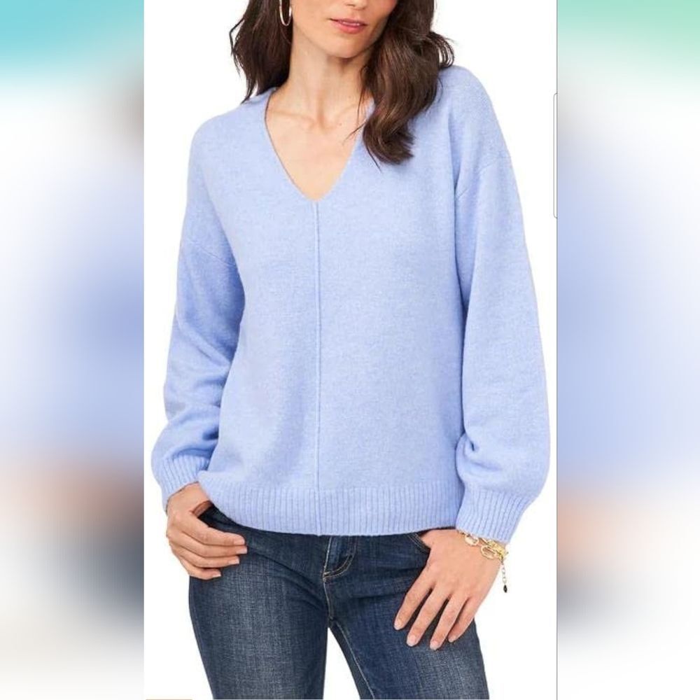 Vince Camuto Women's V-Neck Sweater. Light blue NWT